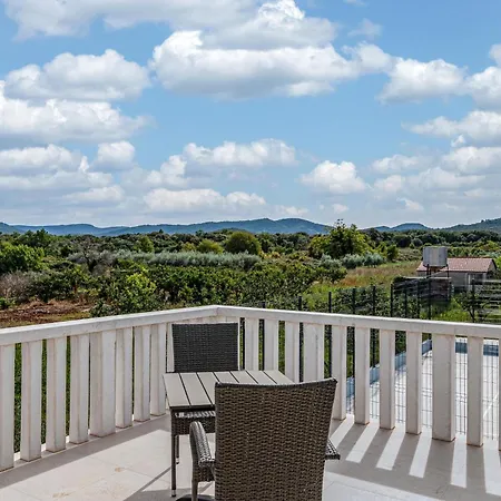 別荘 In With Jacuzzi