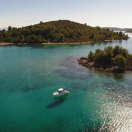 In With Jacuzzi 別荘