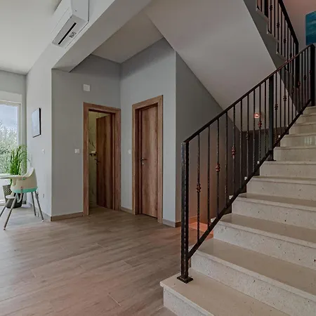 In With Jacuzzi * セレセル