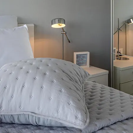 Ferienhaus In With Jacuzzi Sreser